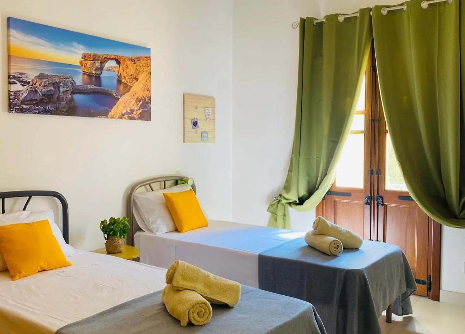 Spinola Shoreline Homestay St Julians Saint Julian's 0*,  马耳他